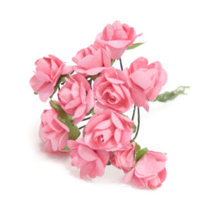 Розови хартиени цветя