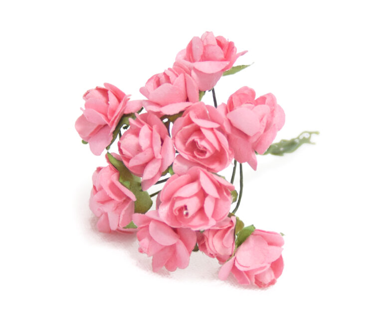 Розови хартиени цветя